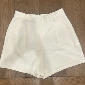 Abercrombie High-Waist White Women’s Tailored Shorts